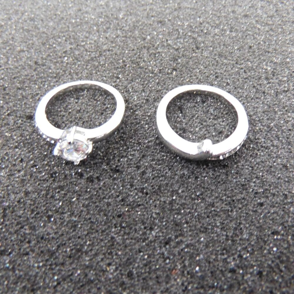 Women's Costume Jewelry Silver Cubic Zirconia Sz.6 Bridal Rings Wal-mart (New) - Picture 4 of 4